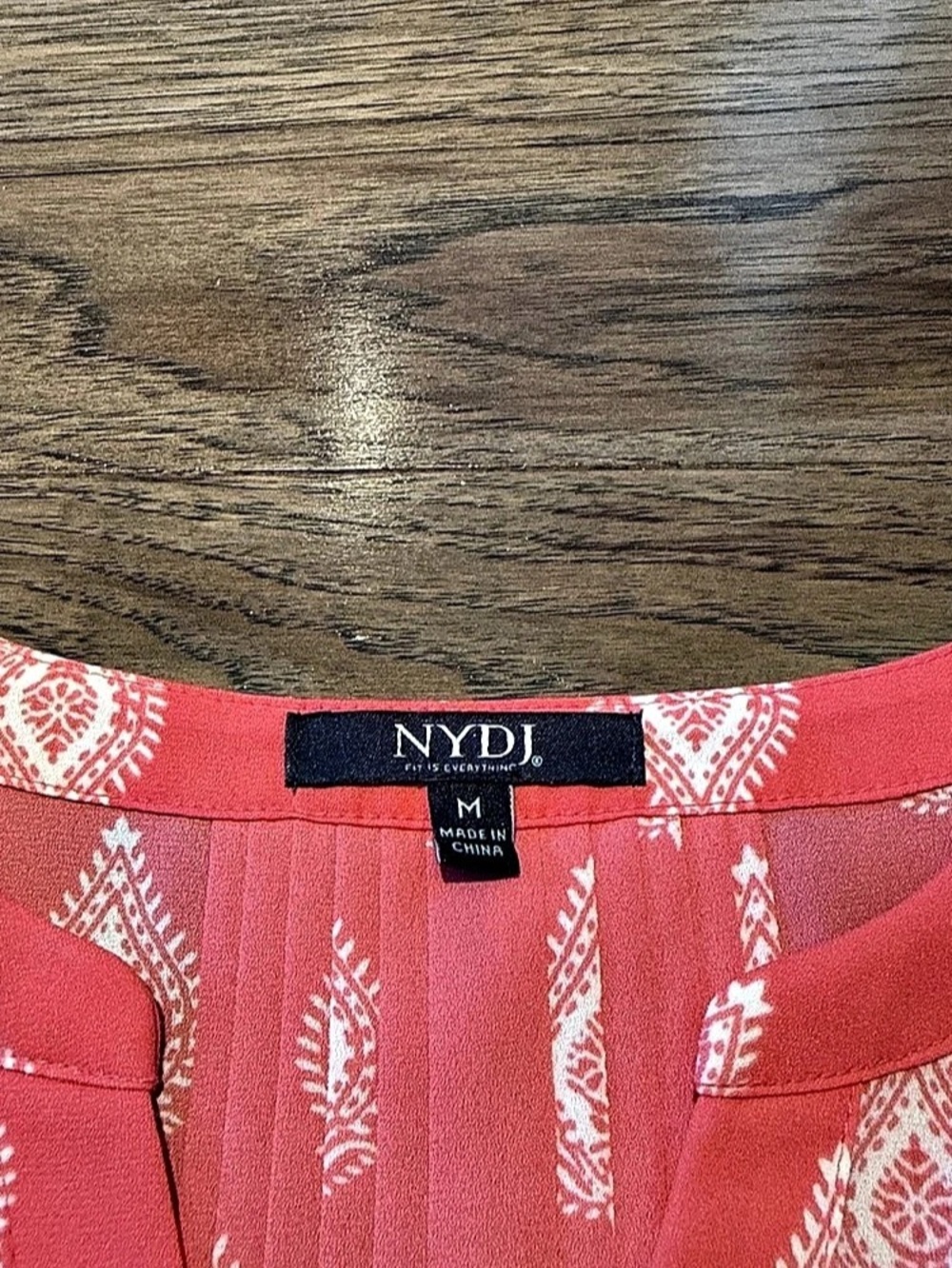 NYDJ Becky Blouse Paisley Coral & White Size Medium - Picture 2 of 4